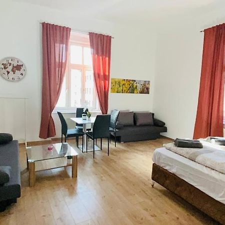 Deluxe Quad Room Dw Wien Exterior foto