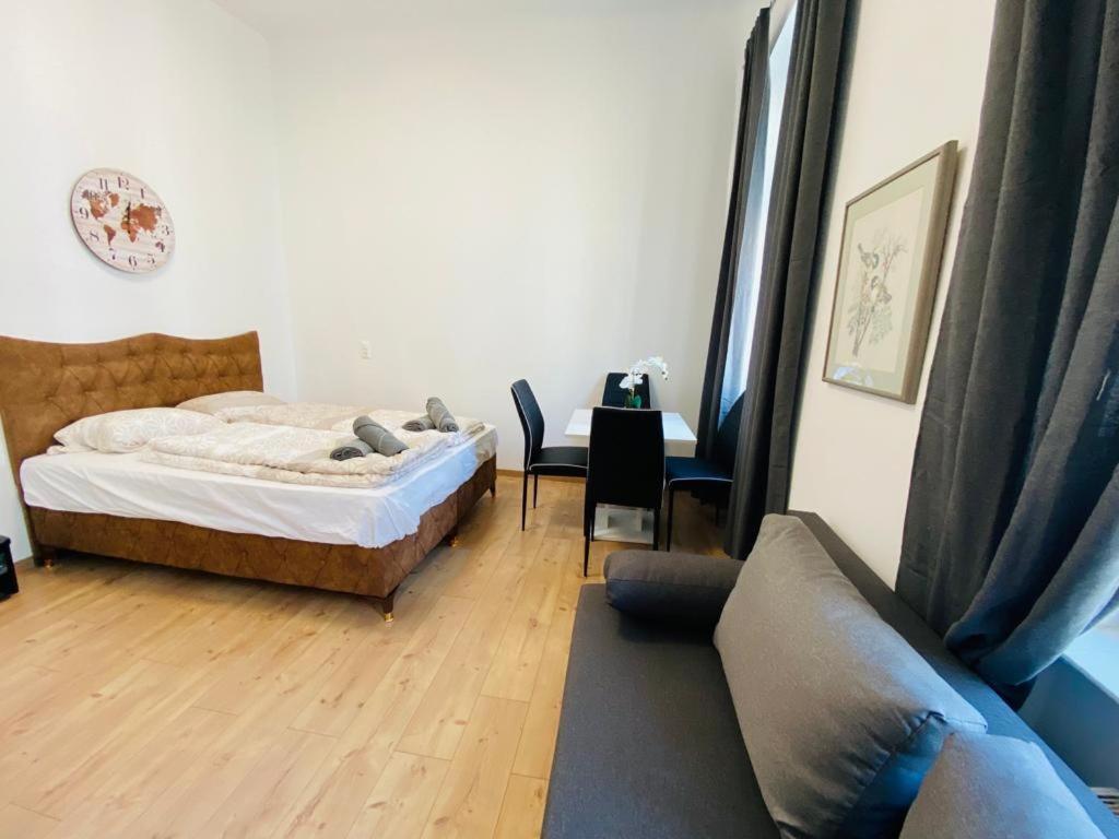 Deluxe Quad Room Dw Wien Exterior foto