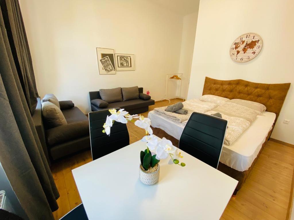 Deluxe Quad Room Dw Wien Exterior foto