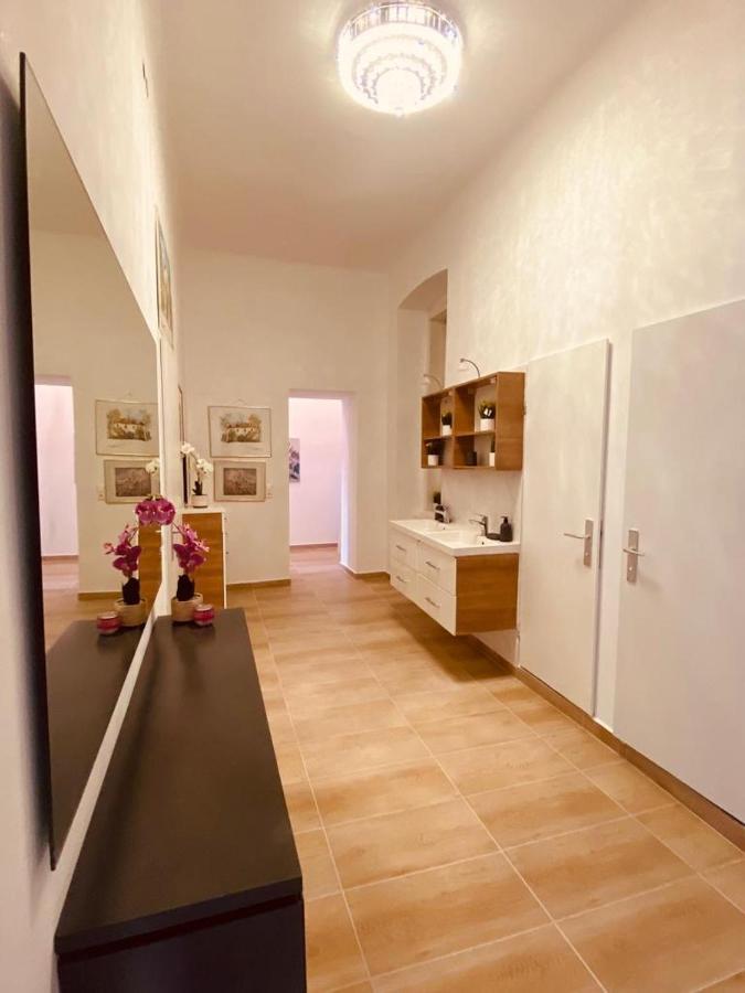 Deluxe Quad Room Dw Wien Exterior foto